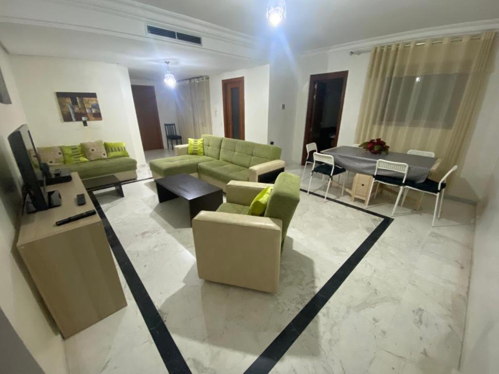 Yasmine Appartement Tanger Buitenkant foto